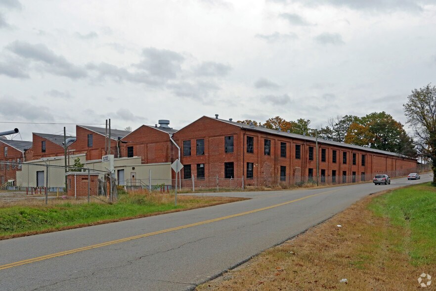 More Photos Of 850 Hooker St, Martinsville Manufacturing For Lease