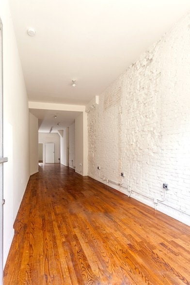 More Photos Of 42 Avenue B, New York Apartments For Lease