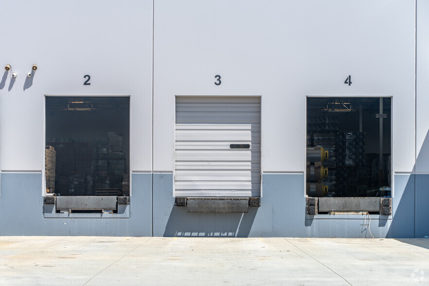 More Photos Of 2358 Cottonwood Ave, Riverside Warehouse For Lease