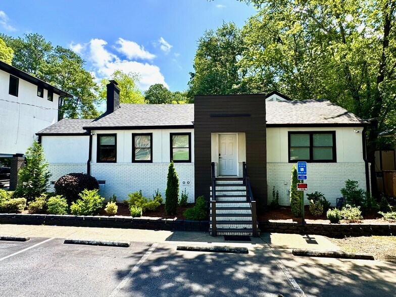 More Photos Of 4161 Roswell Rd NE, Atlanta General Retail For Sale