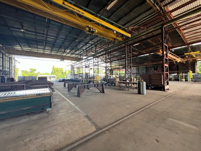 More Photos Of 5101 S 24th Ave, Tampa Manufacturing For Sale