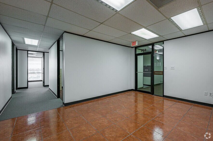More Photos Of 1140 Empire Central Dr, Dallas Office For Sale