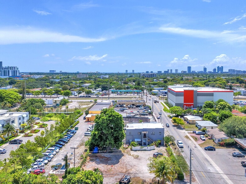 More Photos Of 2135-2237 Washington St, Hollywood Apartments For Sale