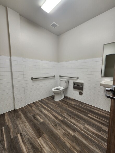 More Photos Of 5525 S Decatur Blvd, Las Vegas Unknown For Lease