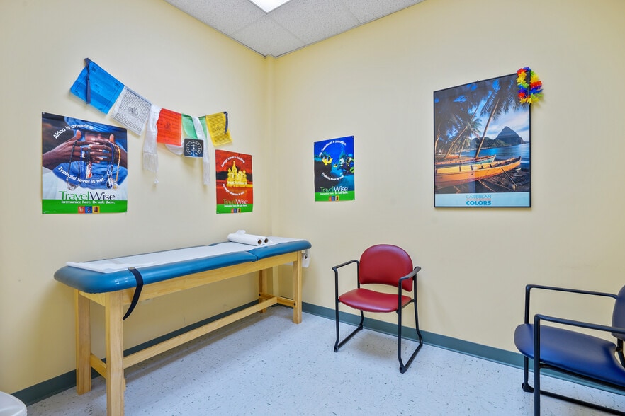 More Photos Of 4437 Brookfield Corporate Dr, Chantilly Medical For Sale