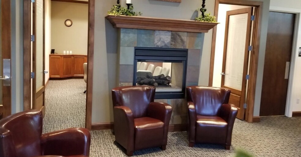 More Photos Of 160 W Huffaker Ln, Reno Office For Sale
