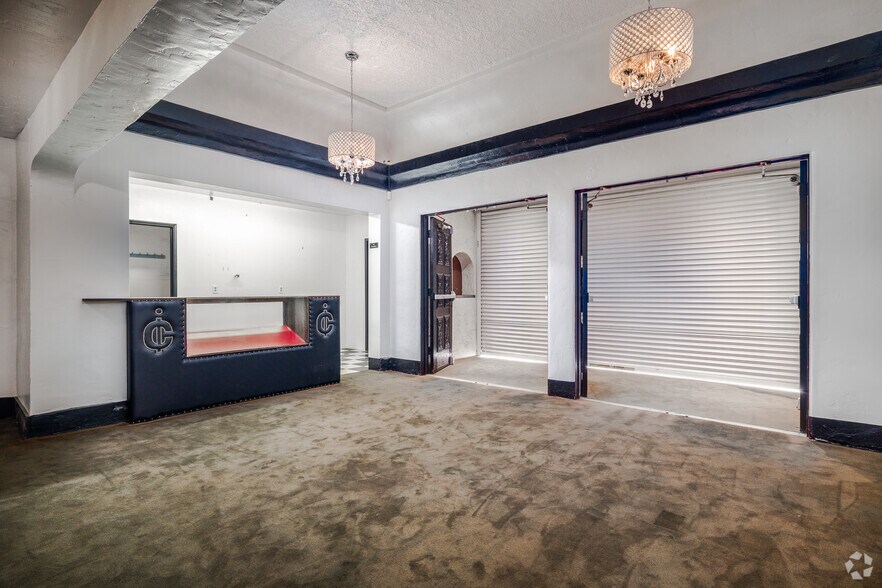 More Photos Of 2808-22 State St, Carlsbad Movie Theatre For Lease
