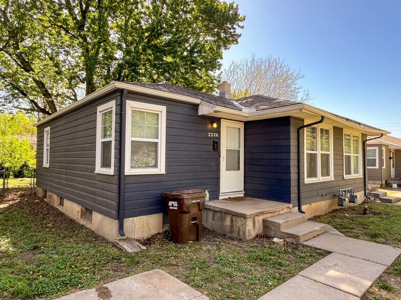 More Photos Of 2302 S Broadview St, Wichita Apartments For Sale