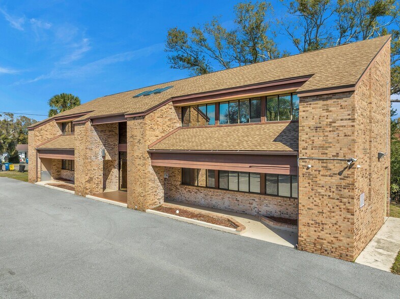 Primary Photo Of 2139 NE Coachman Rd, Clearwater Office For Sale