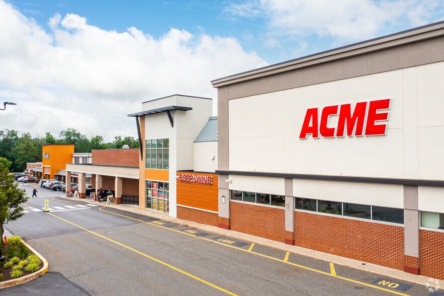 Primary Photo Of 3544 West Chester Pike, Newtown Square Unknown For Lease