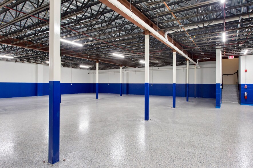 More Photos Of 77 Queens Ln, East Hampton Light Distribution For Lease