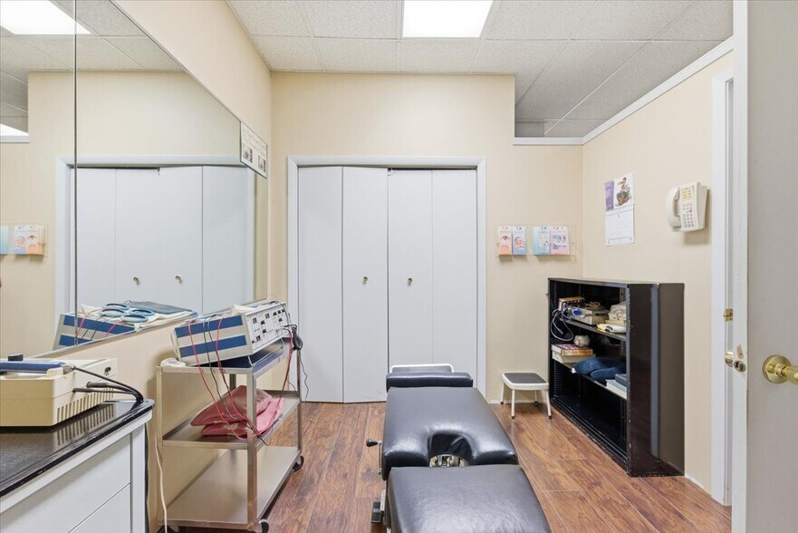 More Photos Of 24 N Walnut St, Glenwood Medical For Sale