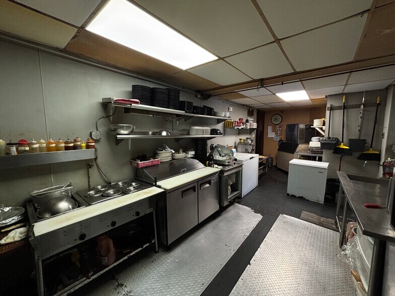 More Photos Of 1205 N Delsea Dr, Westville Bar For Sale