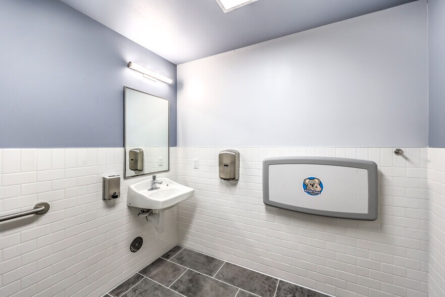 More Photos Of 2943-3073 W Craig Rd, North Las Vegas Unknown For Lease