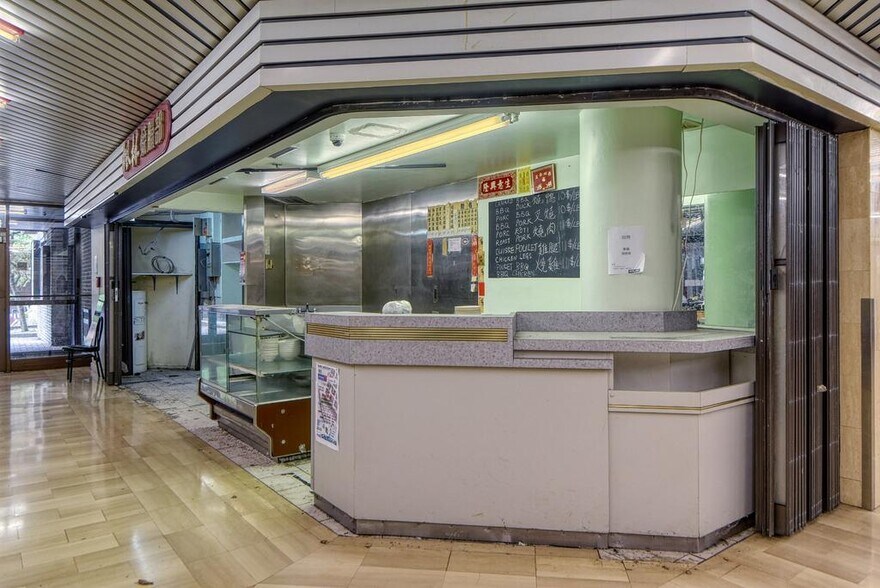 More Photos Of 1111 Rue Saint-Urbain, Montréal Office For Sale