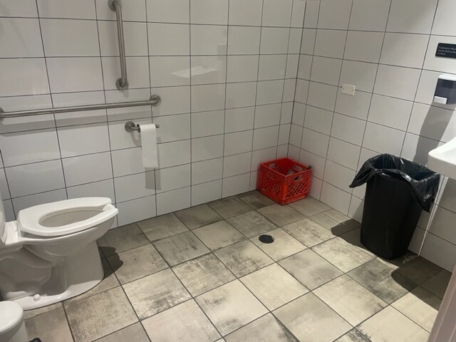 More Photos Of 2769-2787 N Milwaukee Ave, Chicago Coworking Space