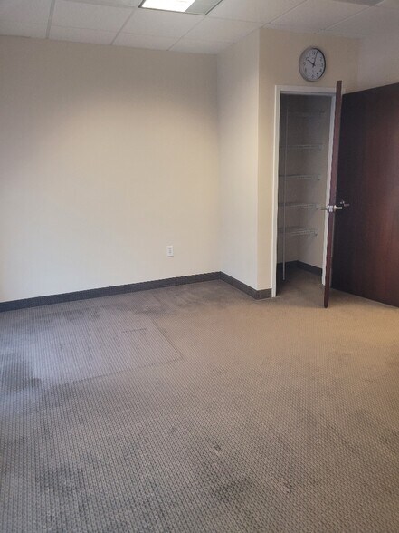 More Photos Of 8470 Falls Of Neuse Rd, Raleigh Unknown For Lease