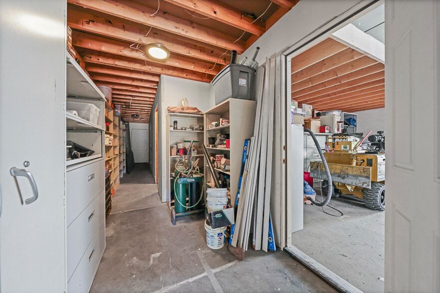 More Photos Of 4371 Hickory Ridge Ave, Brunswick Warehouse For Sale