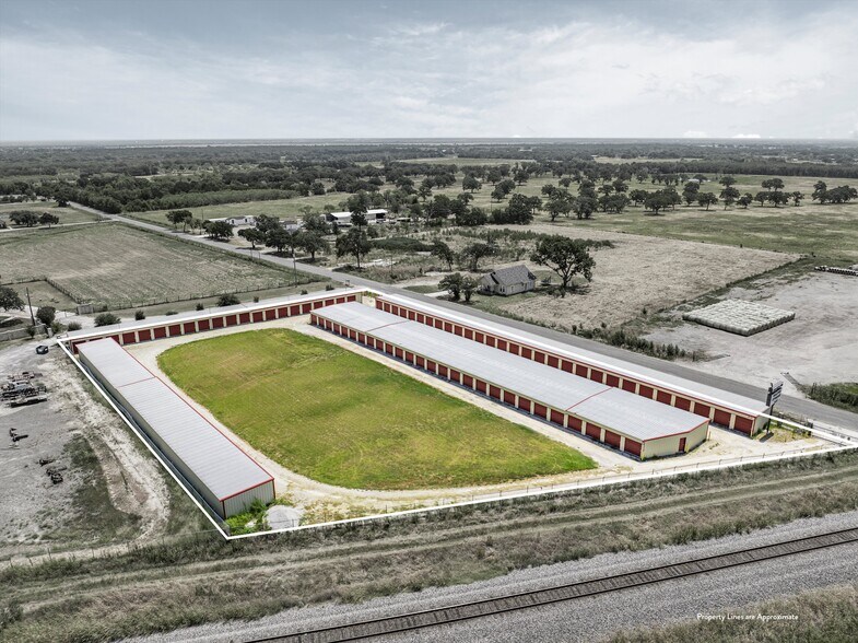 More Photos Of 193 E Hilltop Rd, Elm Mott Self Storage For Sale