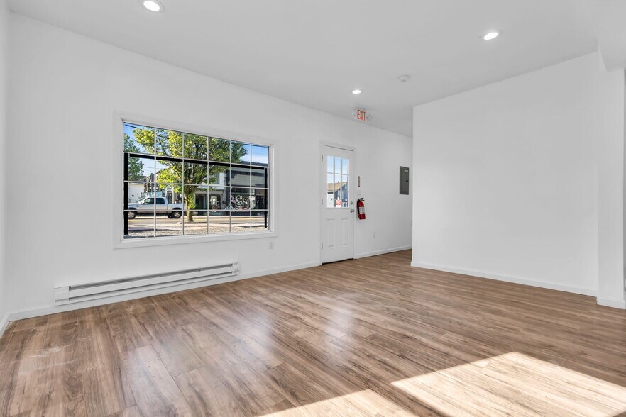 More Photos Of 11 E Main St, Tuckerton General Retail For Lease