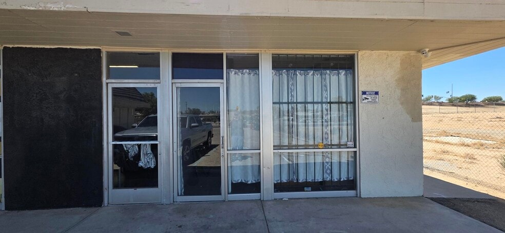 More Photos Of 15411 Village Dr, Victorville General Retail For Lease