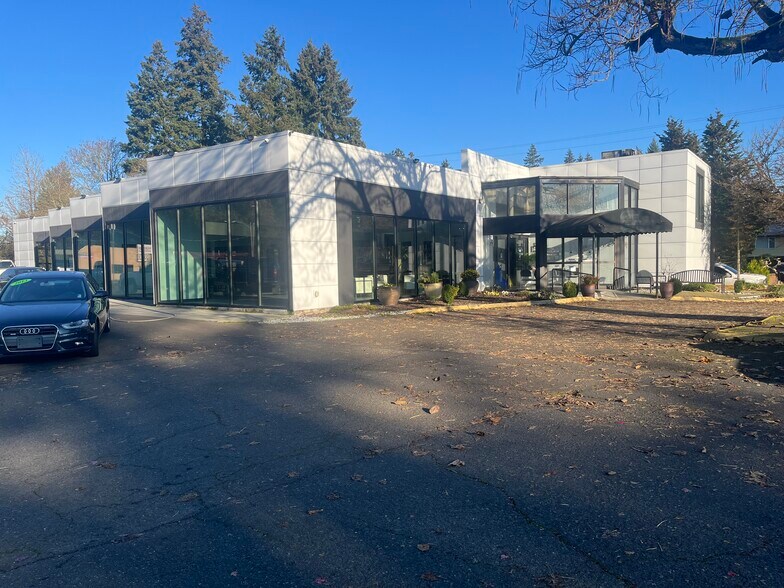 Primary Photo Of 19120 SE Mcloughlin Blvd, Portland Auto Dealership For Lease