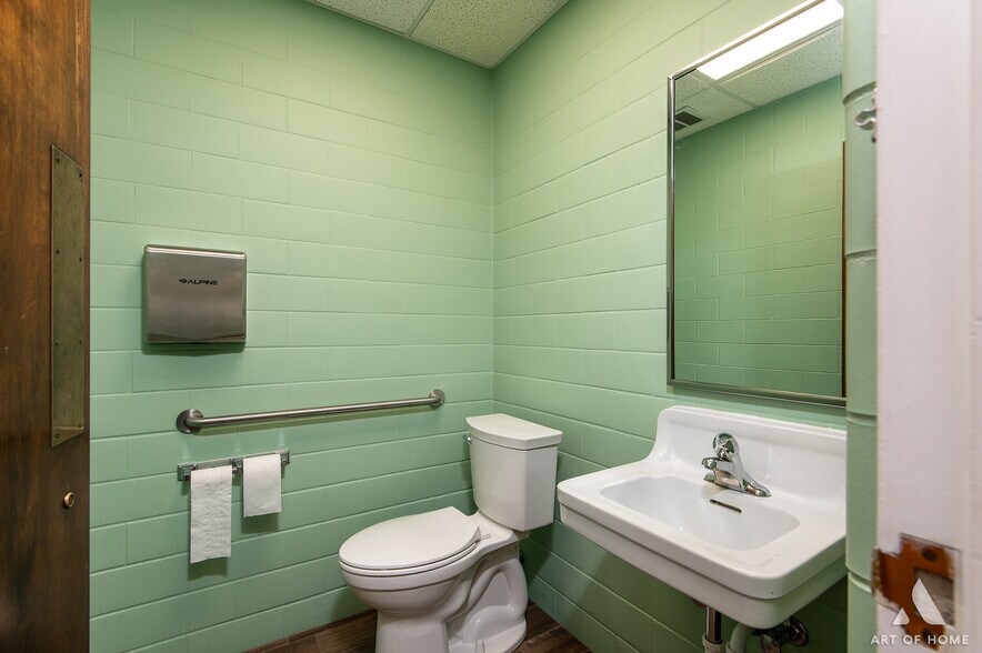 More Photos Of 9411 S 51st Ave, Oak Lawn Religious Facility For Sale