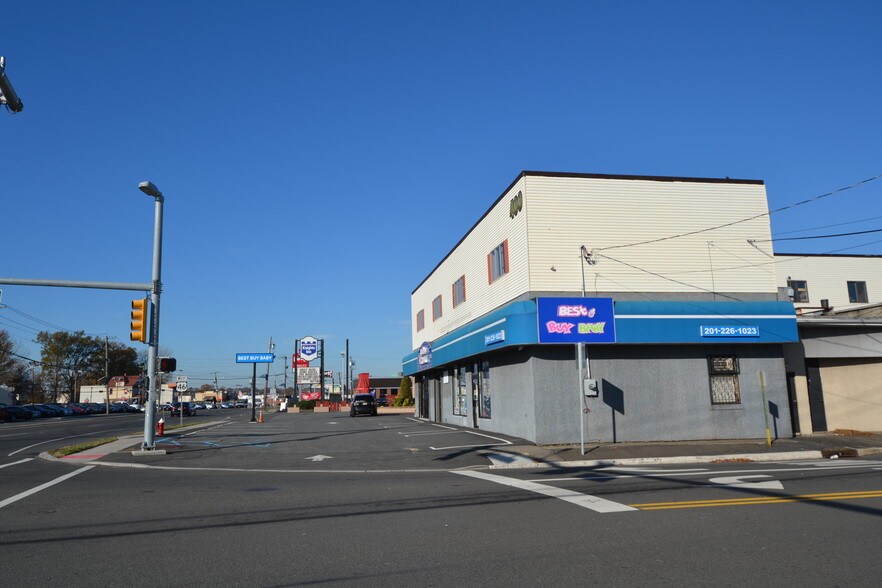 More Photos Of 400 US Highway 46 W, South Hackensack Freestanding For Lease