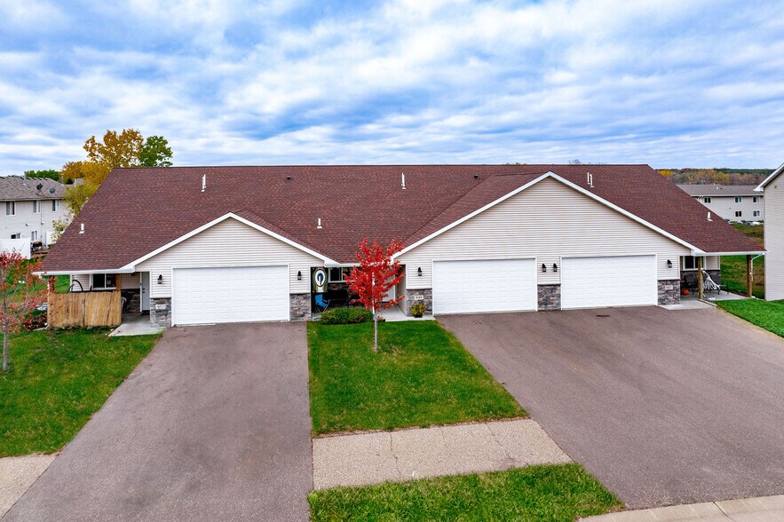 More Photos Of Townhome Portfolio, New Richmond Apartments For Sale