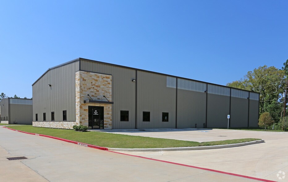 Primary Photo Of 501 Hickerson St, Conroe Unknown For Lease