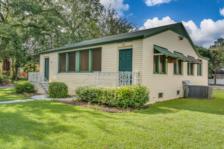 More Photos Of 1401 Spring Hill Ave, Mobile Medical For Sale