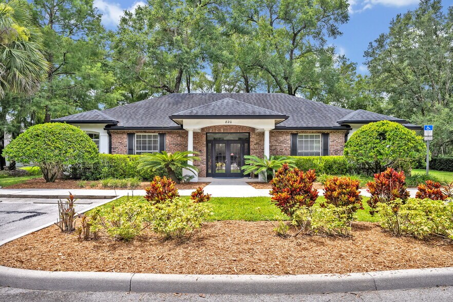 Primary Photo Of 820 Clark St, Oviedo Office For Sale