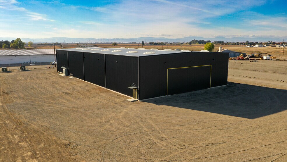 More Photos Of 2949 Farinon Rd, Colusa Warehouse For Sale