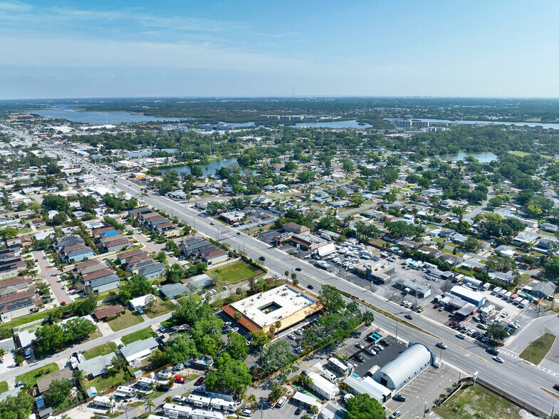 More Photos Of 5666 Seminole Blvd, Seminole Office For Sale