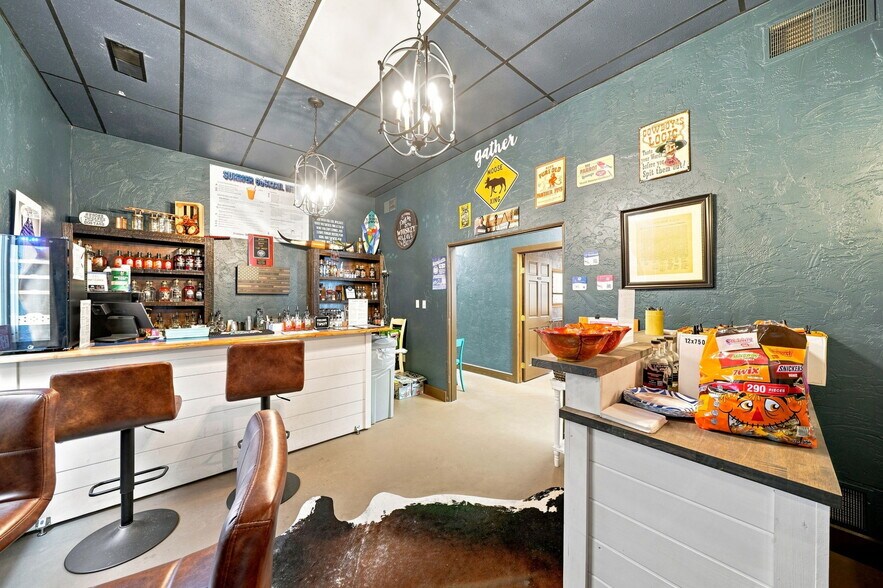 More Photos Of 68 W Maiden St, Washington Freestanding For Sale