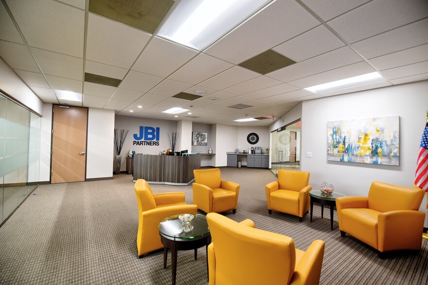 More Photos Of 2121 Midway Rd, Carrollton Office For Lease