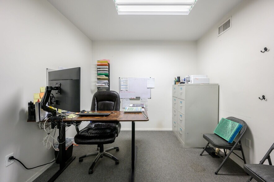 More Photos Of 3446-3450 N 29th Ave, Phoenix Warehouse For Sale