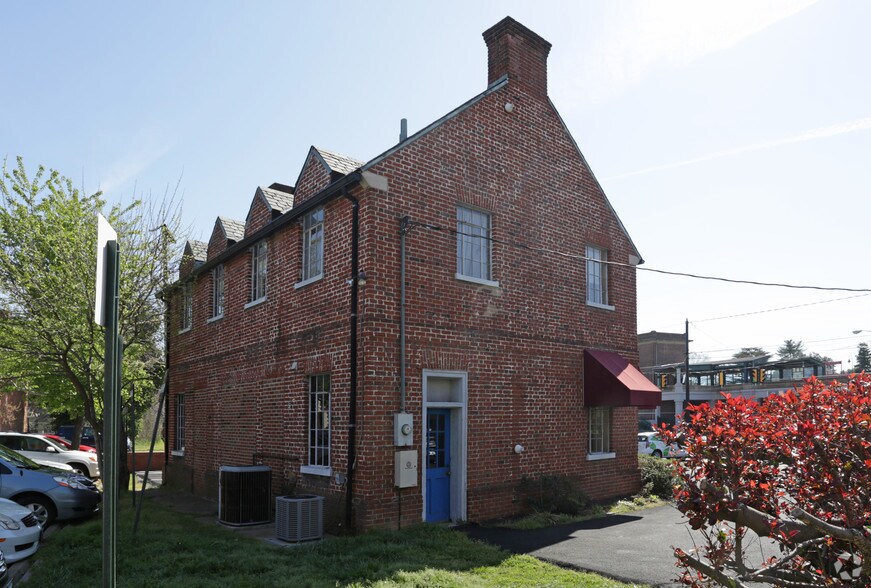 More Photos Of 301 Lafayette Blvd, Fredericksburg Freestanding For Lease