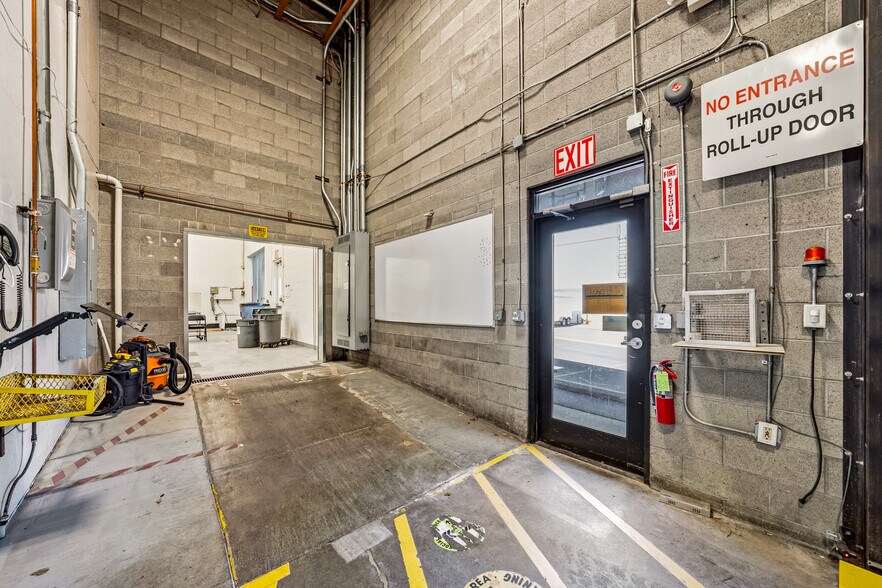 More Photos Of 710 Jefferson Ave, Ashland Light Manufacturing For Lease