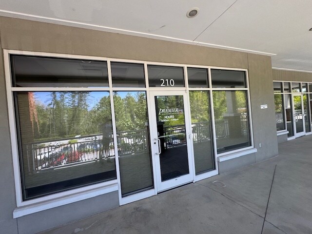 Primary Photo Of 1550 Hendersonville Rd, Asheville Unknown For Lease