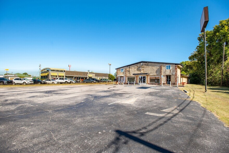 More Photos Of 707 S Cumberland St, Lebanon Storefront Retail Office For Sale
