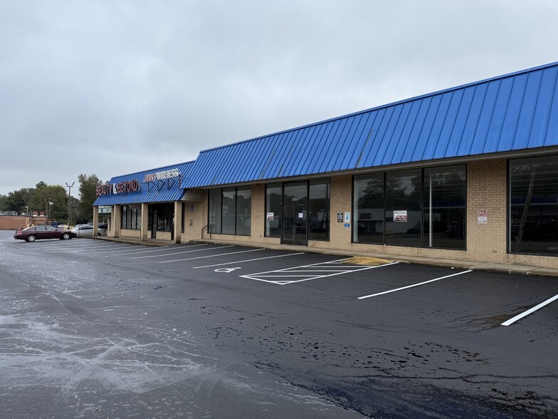 Primary Photo Of 2983-2989 Lamar Ave, Memphis Storefront For Lease