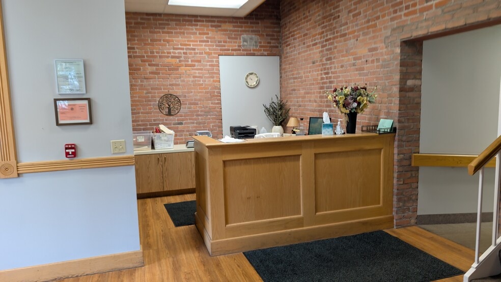 More Photos Of 10 Liftbridge Ln E, Fairport Loft Creative Space For Lease