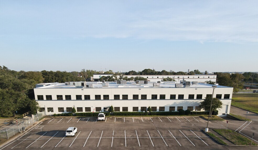 Primary Photo Of 811 FM-1959, Houston Office For Lease