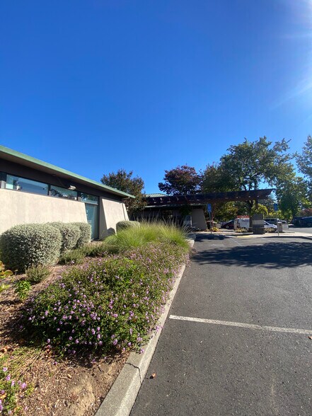 More Photos Of 703 Trancas St, Napa Medical For Lease