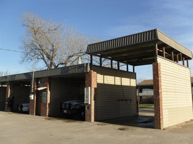 More Photos Of 1010 NE 4th St, Hubbard Carwash For Lease