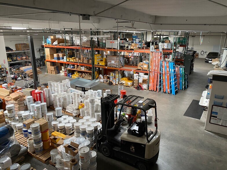 More Photos Of 10637 Midway Ave, Cerritos Warehouse For Lease