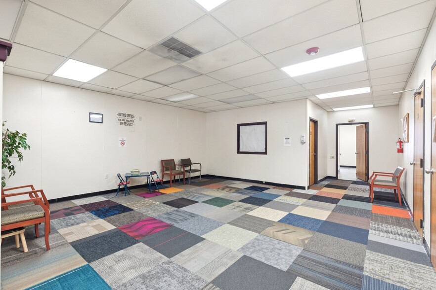 More Photos Of 4225-4231 Chestnut St, Philadelphia Medical For Sale