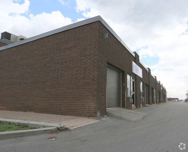 More Photos Of 111 Industrial Dr, Whitby Showroom For Lease