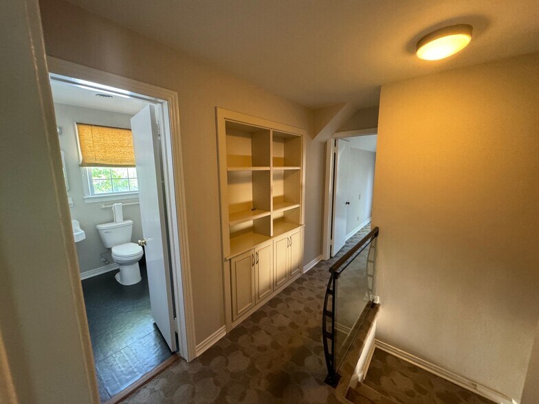 More Photos Of 1311 E 7th Ave, Tallahassee Office Residential For Lease